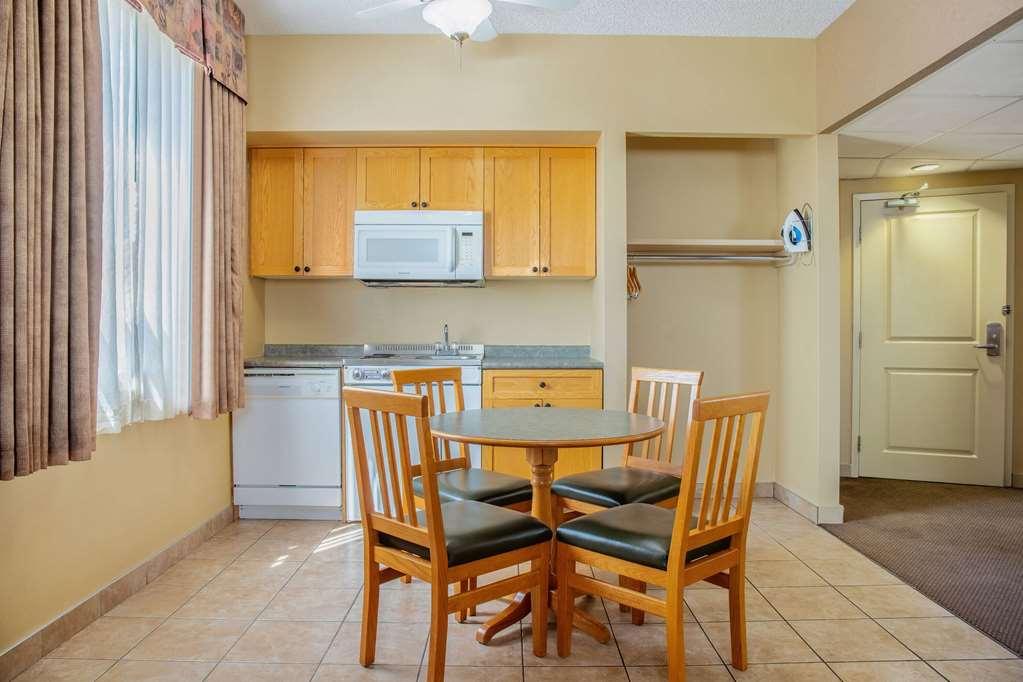 Days Inn & Suites By Wyndham West Edmonton Zimmer foto